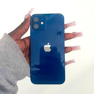 IPhone 12: Lightly-Used